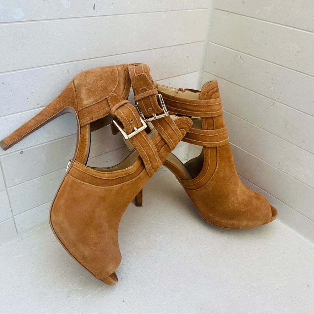 Michael Kors rare blaze in suede cognac